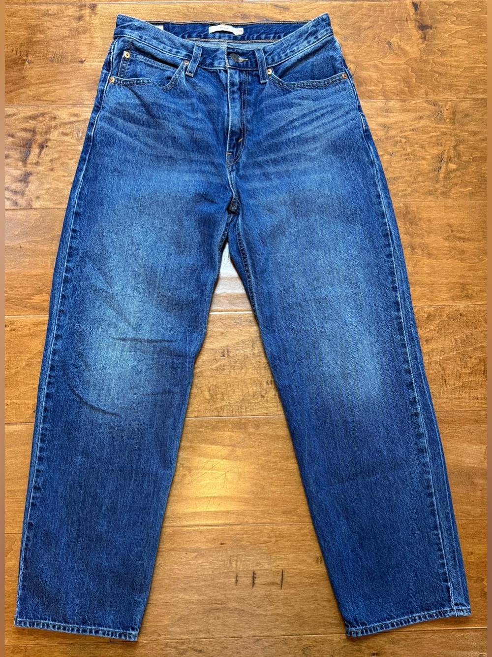 Levi’s Premium Dad Jean Size 28 High Rise Relaxed Fit Medium Wash Denim